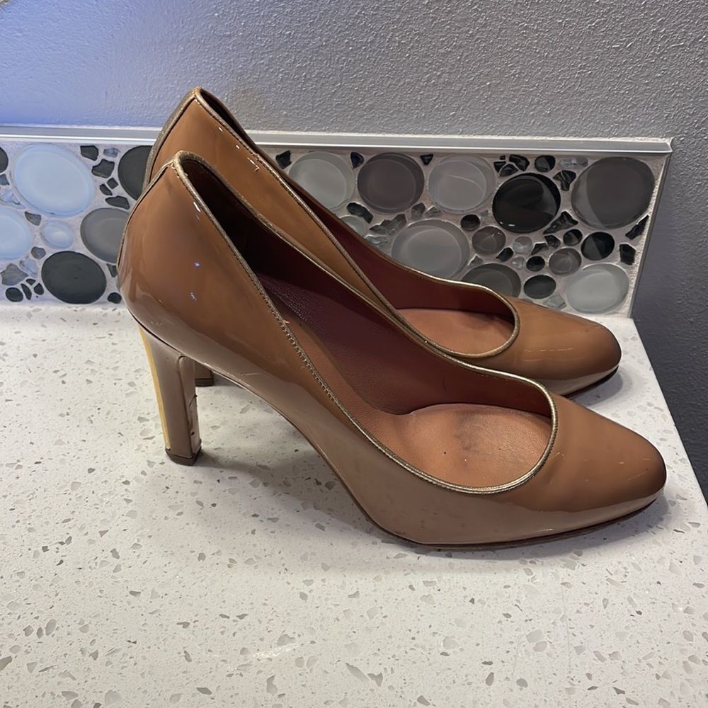 MIU Miu woman’s brown patent leather heels - Picture 7 of 16